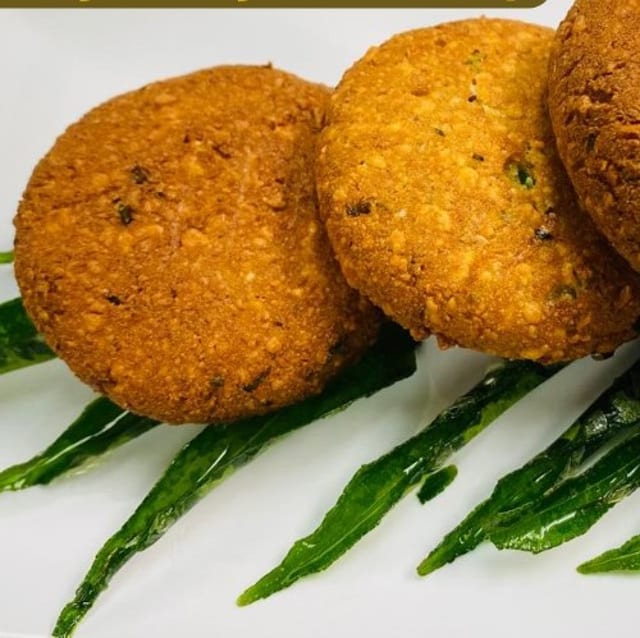 Cashew Stuffed Paneer Kebab(4 Pcs).